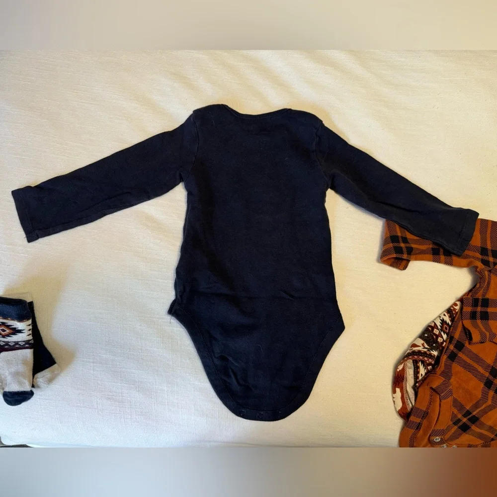 Bundles Baby Place | Fall Long Sleeved Bodysuit & Sock Set | 12-18 months